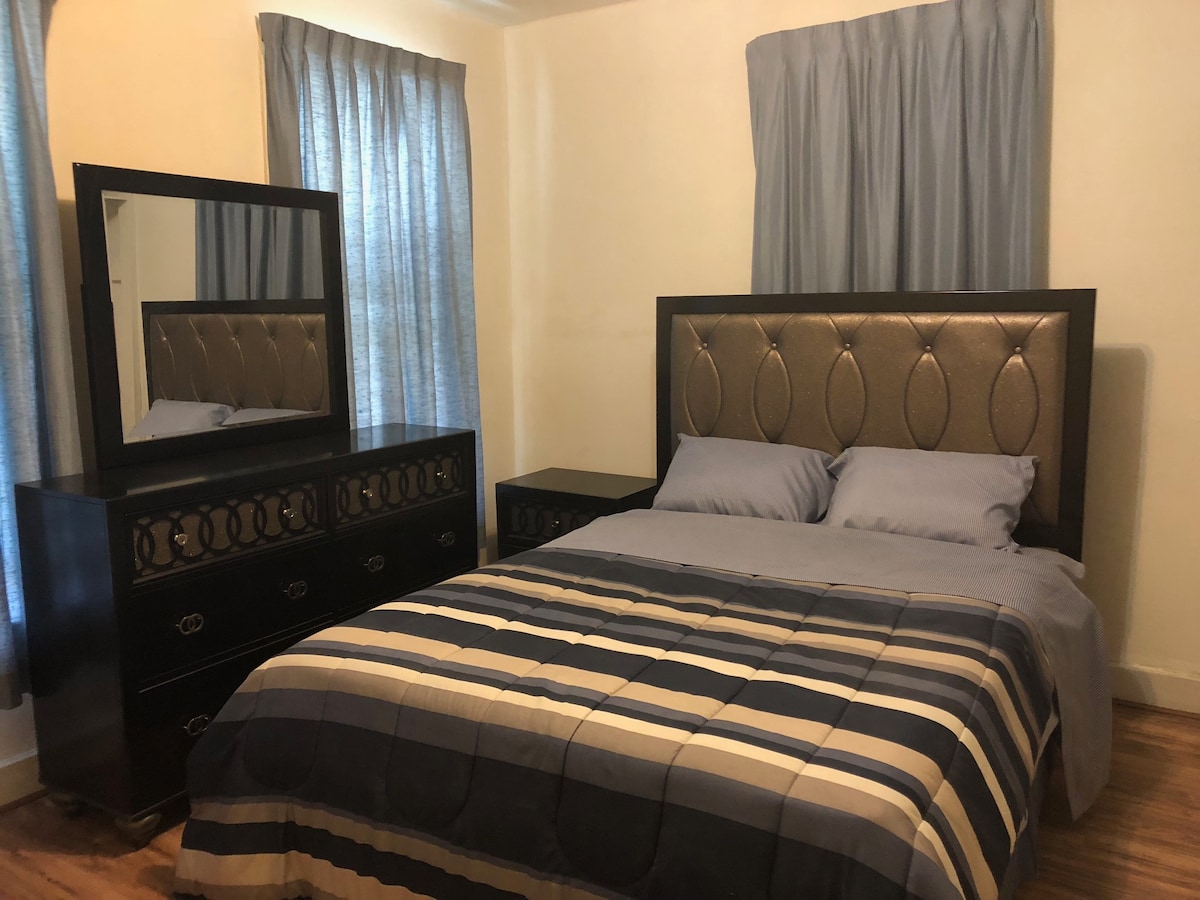 Соба бр. 1 во DC House