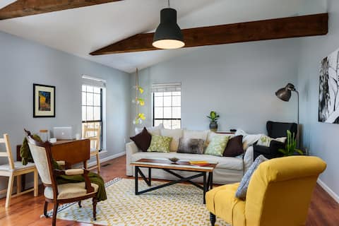Successful Airbnb property: Cloudland Cottage - Hot Tub -Wooded Valley View in Georgia