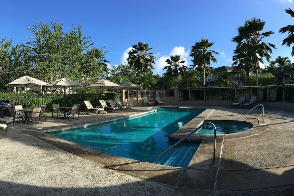Complex pool, spa & BBQ area at top of the property. No noise from the unit.