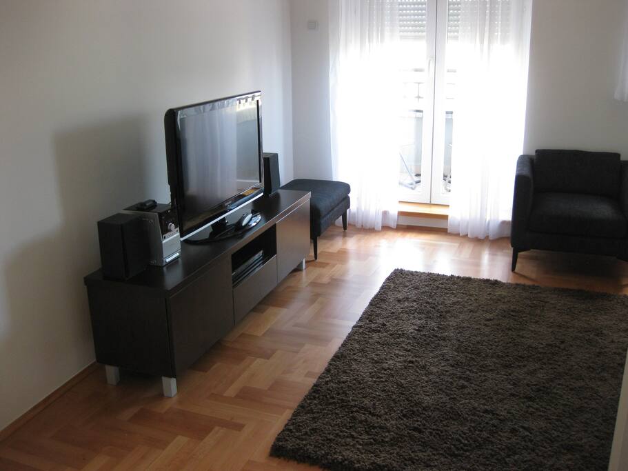 CABLE TV/WI FI/DVD/STEREO