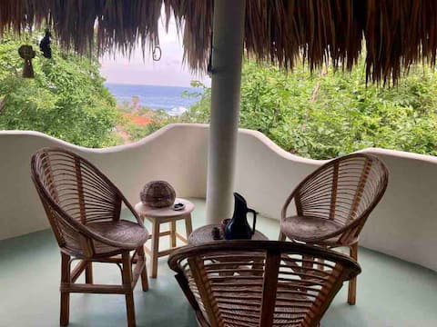 Spacious 5-Bedroom Beach House