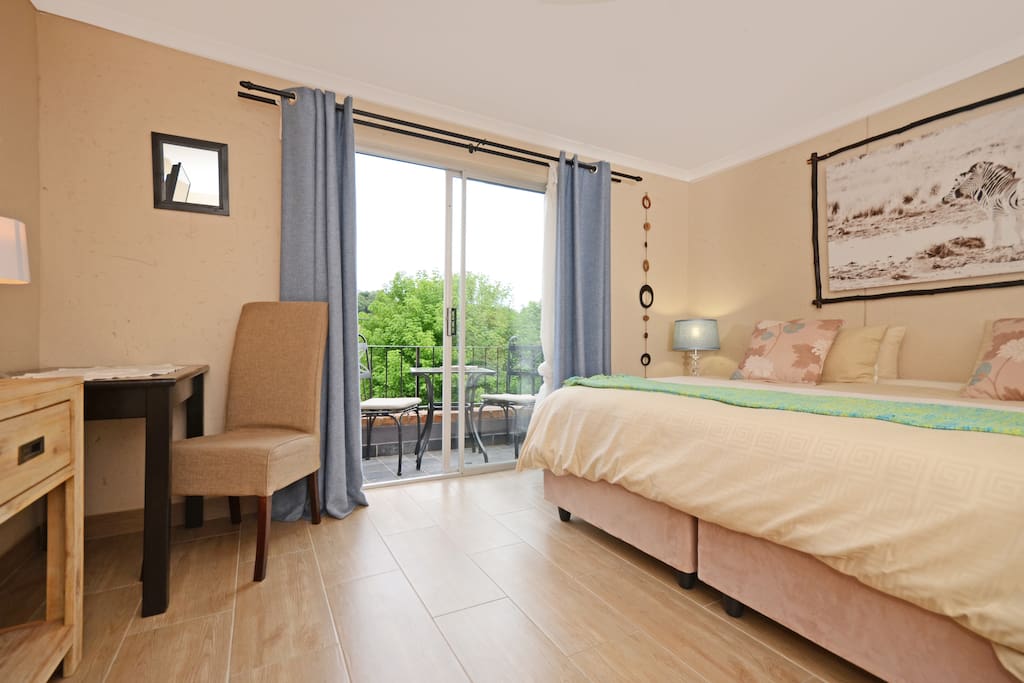 Another view of Guinea Fowl bedroom
