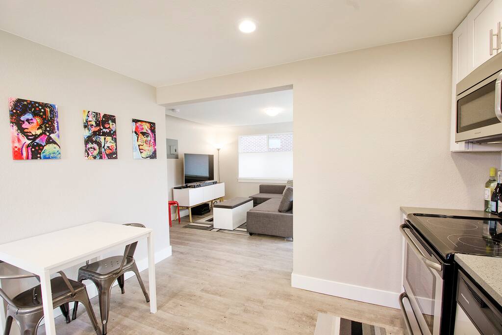 Love the modern decor
