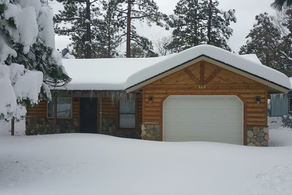 Updated Big Bear Cabin with Big Deck!
