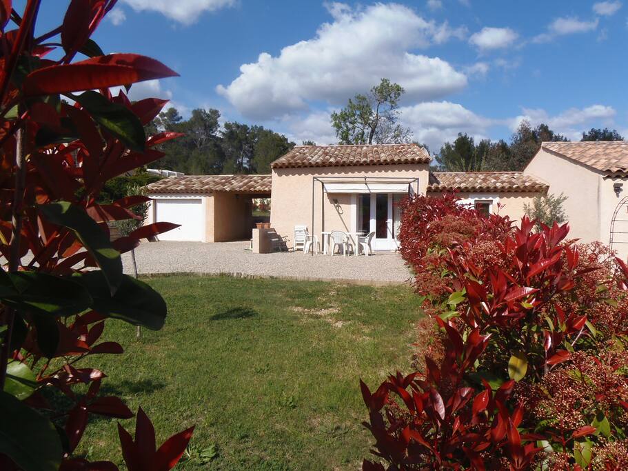 Maison avec jardin et garage