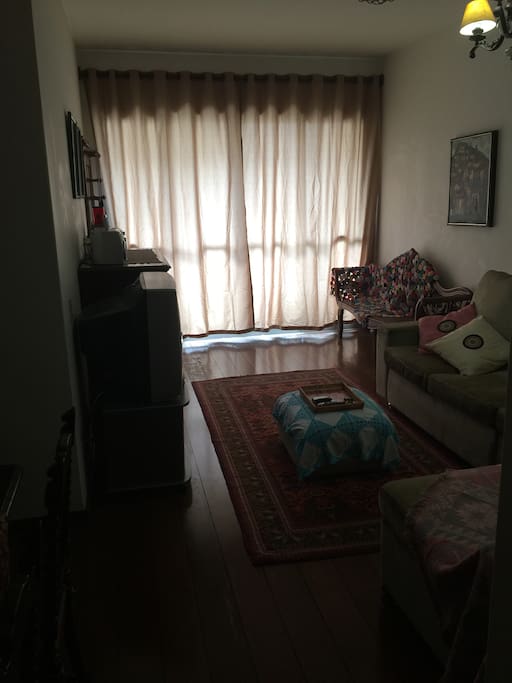 Sala de estar de outro angulo