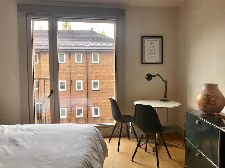 Old Street: Hotel-like Suite: Own Private Entrance - Bloomsbury