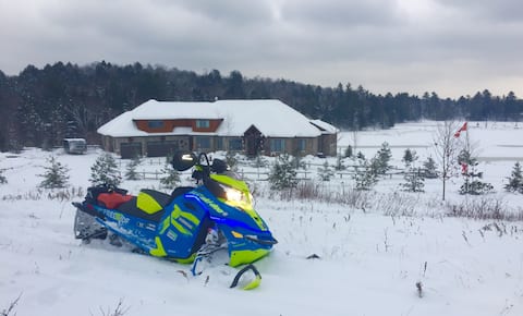 8 Bedroom Luxury Cottage- Muskoka