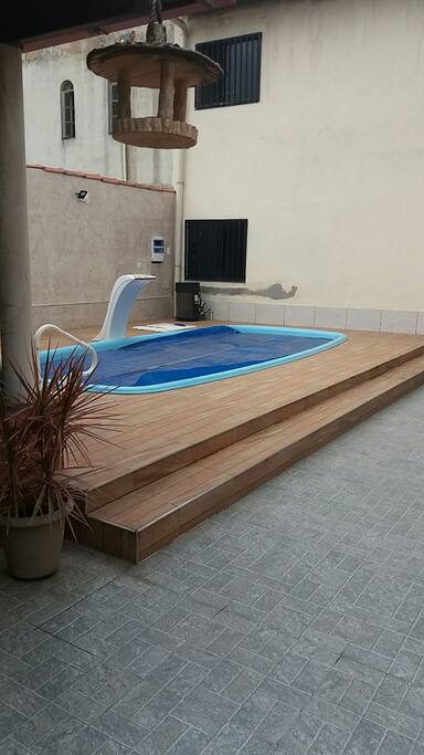 Piscina de outro ângulo