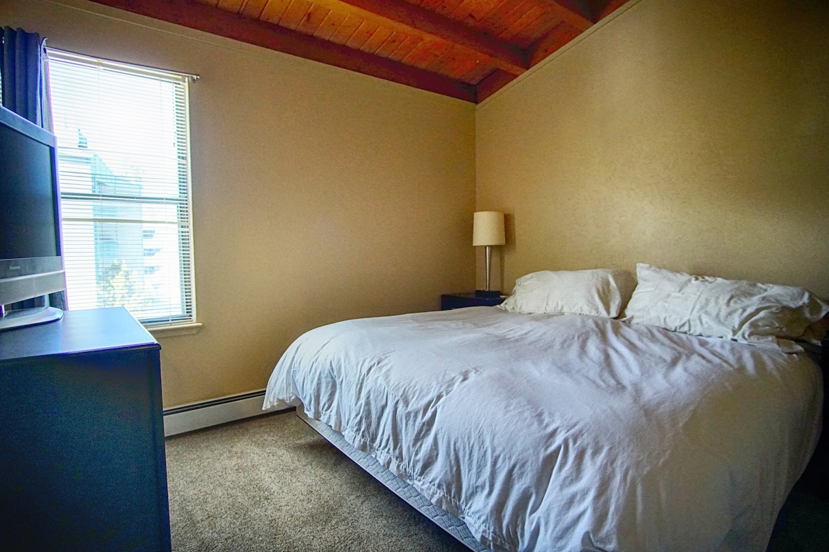 Hlavná spálňa s manželskou posteľou