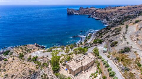 Casa Blue-Secluded Hideaway with Private Beach