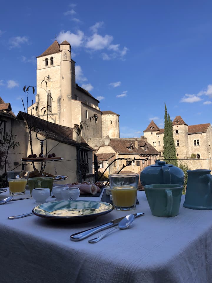SaintCirqLapopie Vacation Rentals & Homes Occitanie, France Airbnb