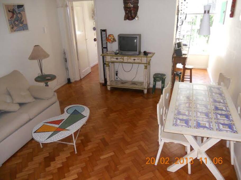 sofá-cama na sala