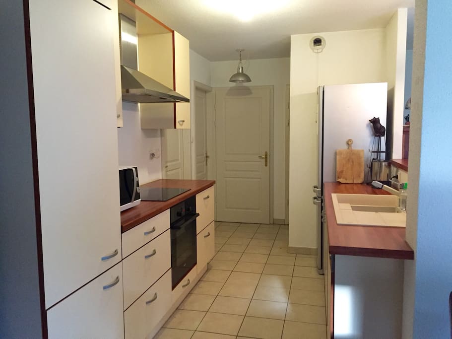 Fully equipped kitchen with new installments, freezer, oven, microwave etc.