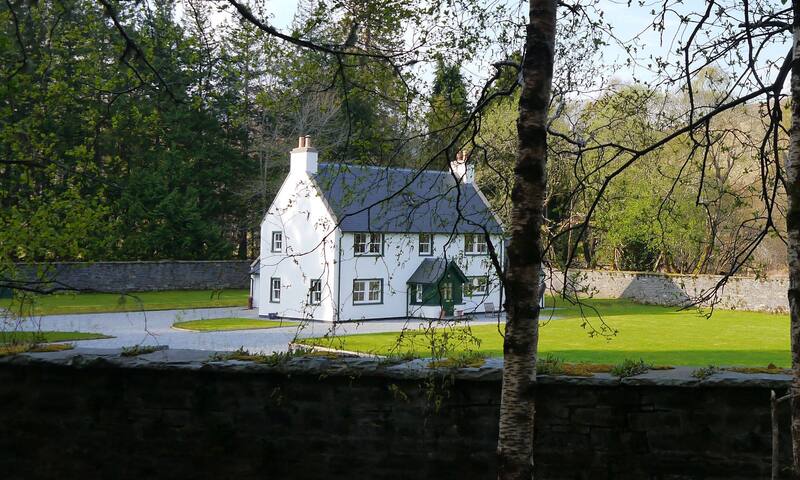 Braemore Walled Garden - The Peach House