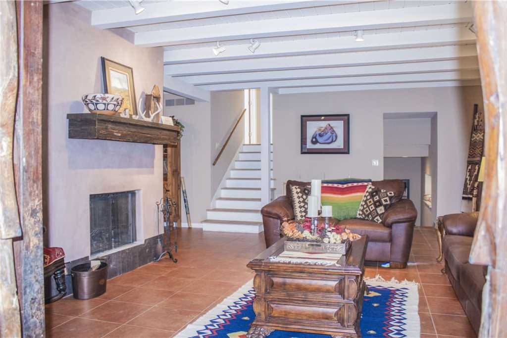 There is room for everyone - Enjoy the spacious living room, there's room for all!