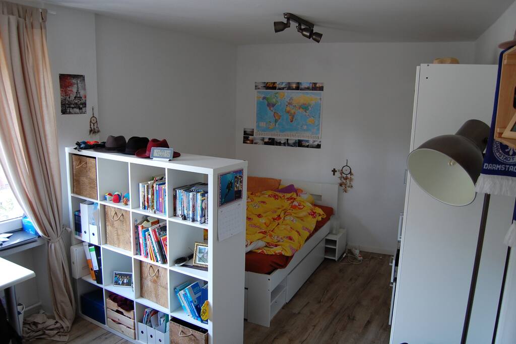 Das Bett und der Schrank