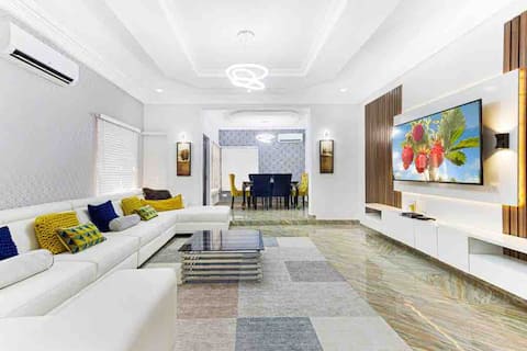 Luxury fully serviced 4 bedroom duplex apartment