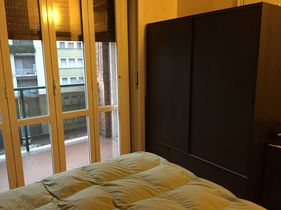 Stanza + balcone