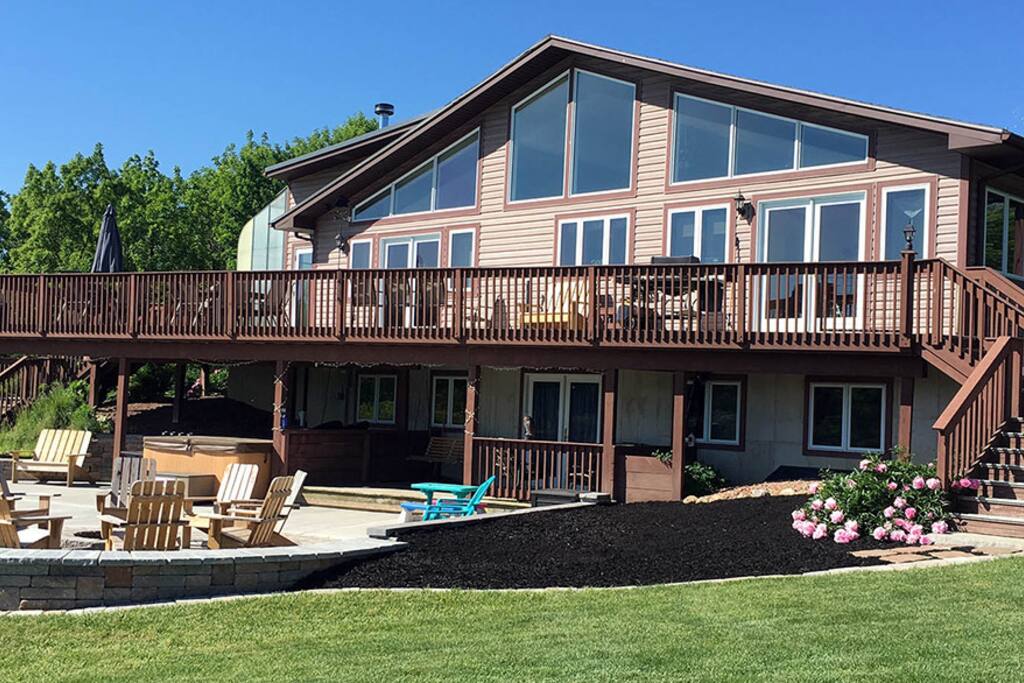 A beautiful day at Redmond House.