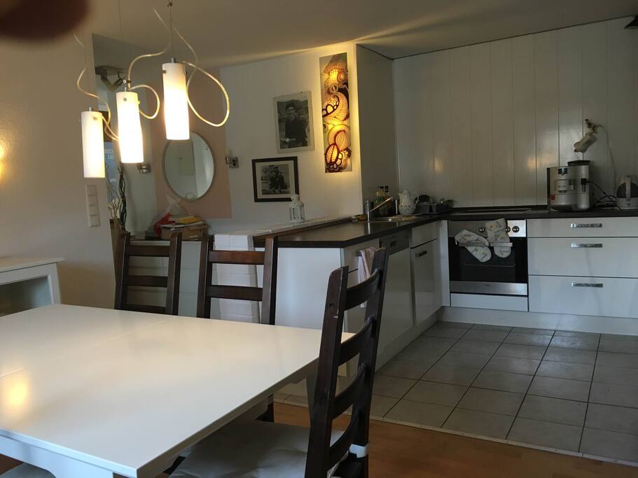 Kitchen with Oven, Dishwahser machine