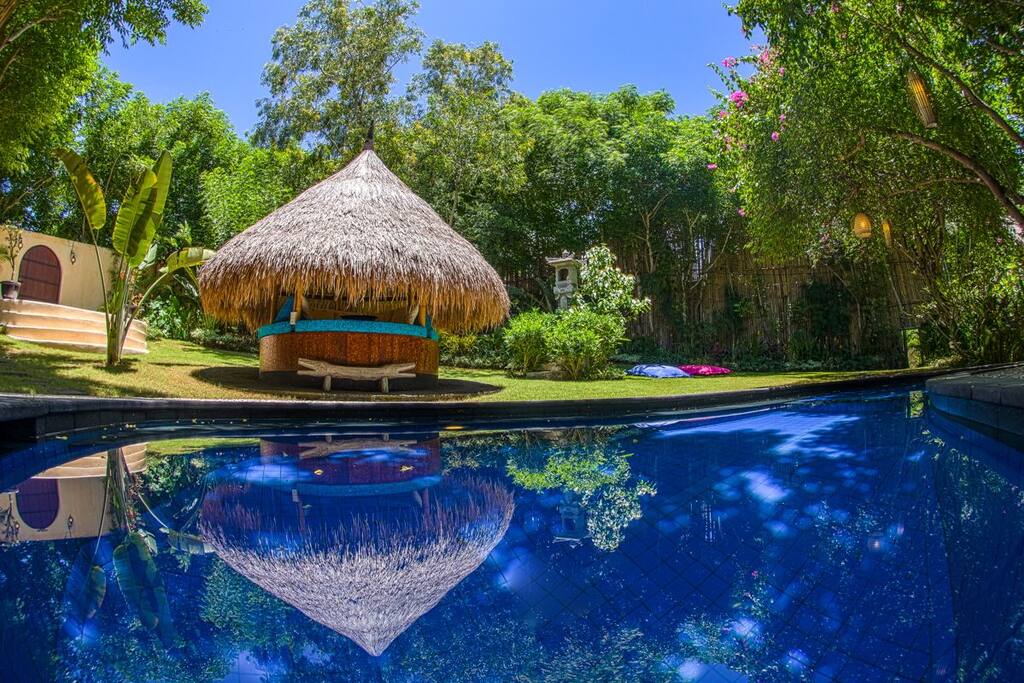 Uluwatu Beach House Bungalow 2 Bungalows for Rent in 