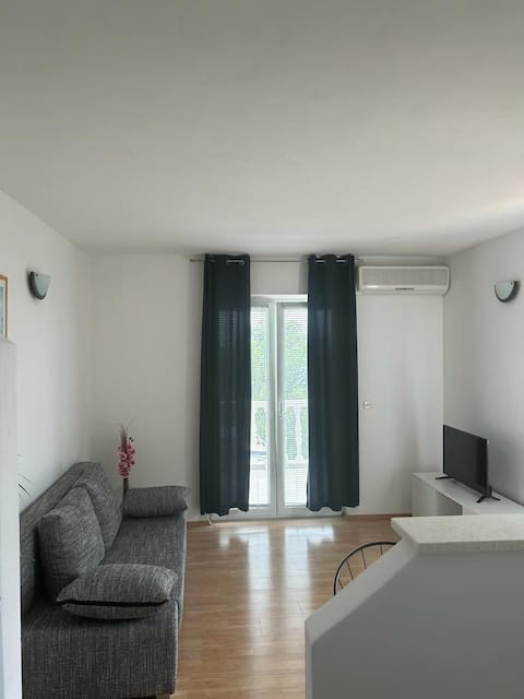 Apartment with sea view -A23