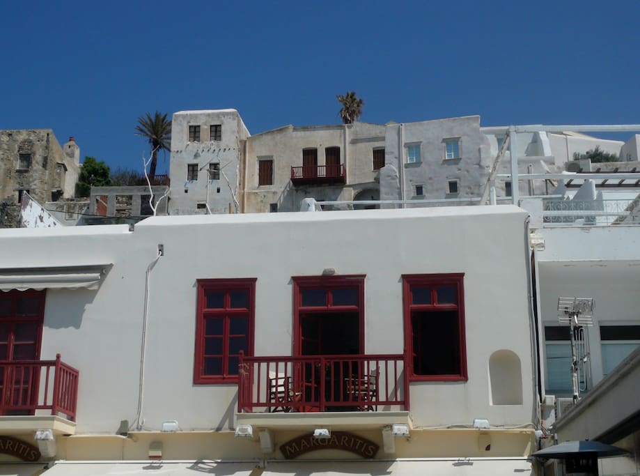 The house is preserved, renovated and is exactly the same like when it was built in 1903.