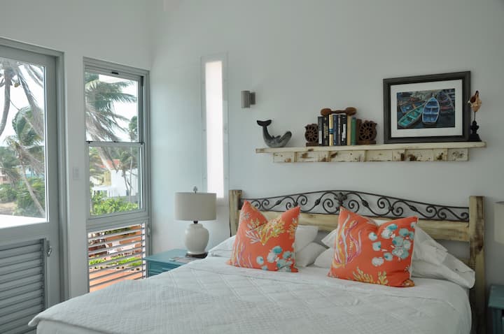 SeaShell Suite - מיטת קינג עם מרפסת ומקלחת ללא גג 