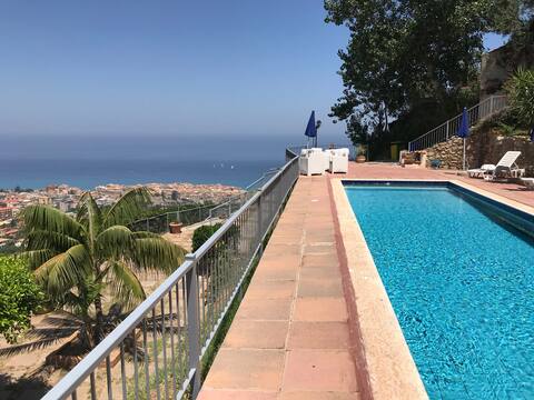 Pool, Garden & View! 4 km from Tropea...