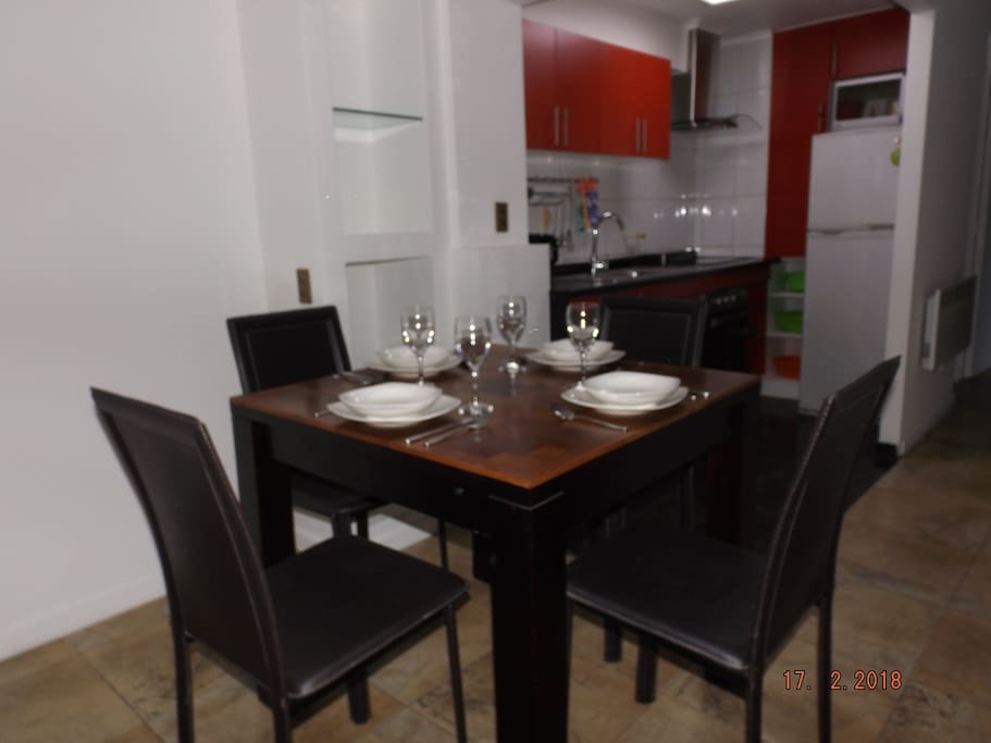 Comedor ideal para 4 personas.