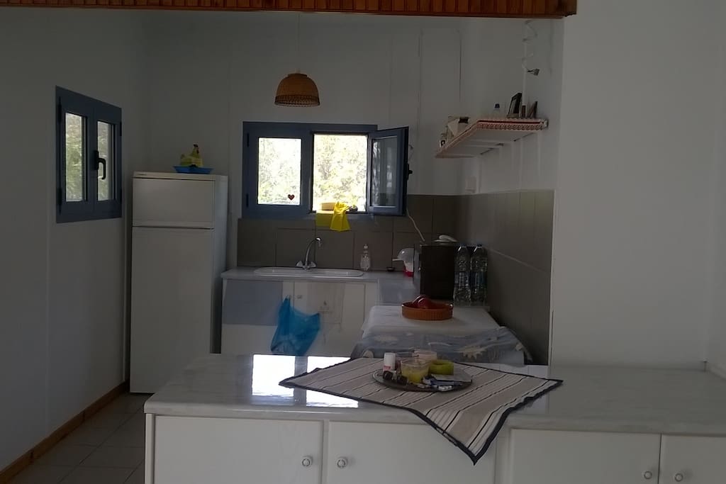 FULLY EQUIPED KITCHEN