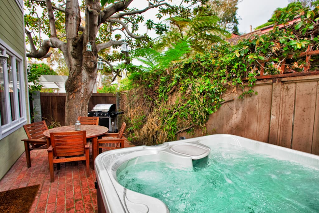 Bubbling Jacuzzi is perfect after a day of beach related or other adventures.