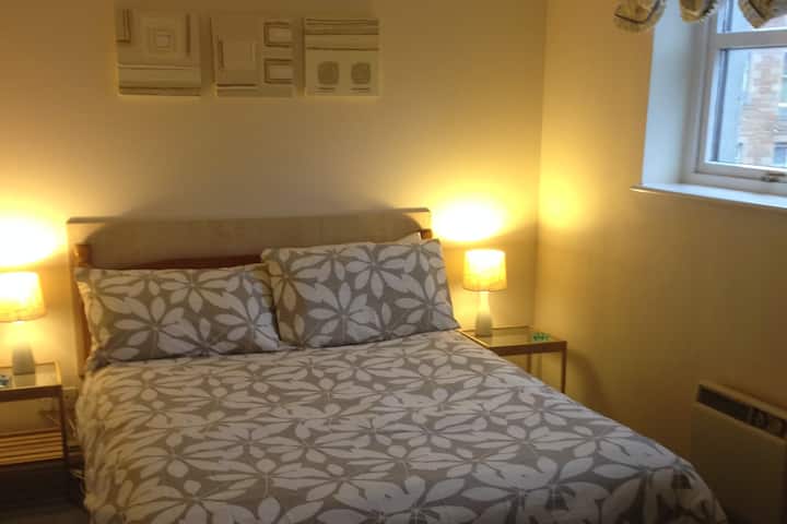 Flat, private parking, walking distance Royal Mile