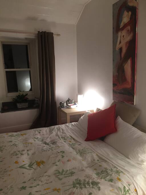Night view of bedroom 2