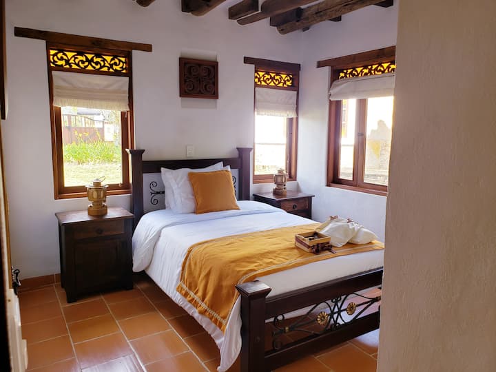 Საძინებელი ორადგილიანი საწოლი პირველი სართული