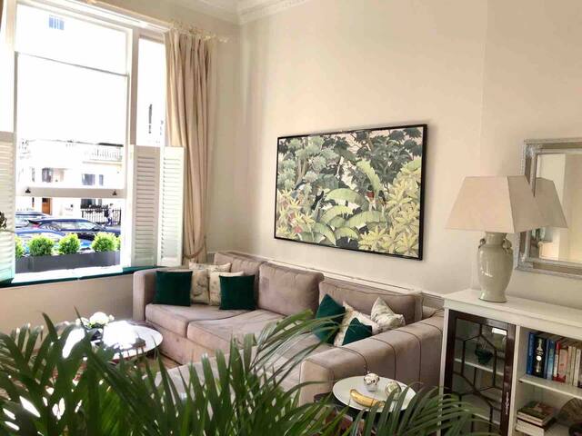 Spacious 2 bed flat in Bayswater next to Hyde Park gallery image 2