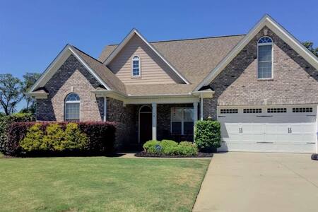 1 or 2 rooms close to Hospital and Downtown