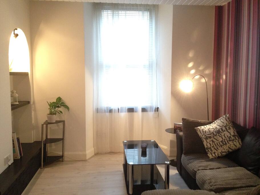 Spacious living room