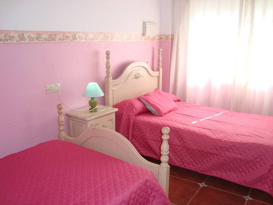 DORMITORIO PLANTA BAJA