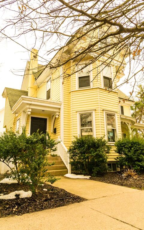Charming Victorian  in the heart of New Hope