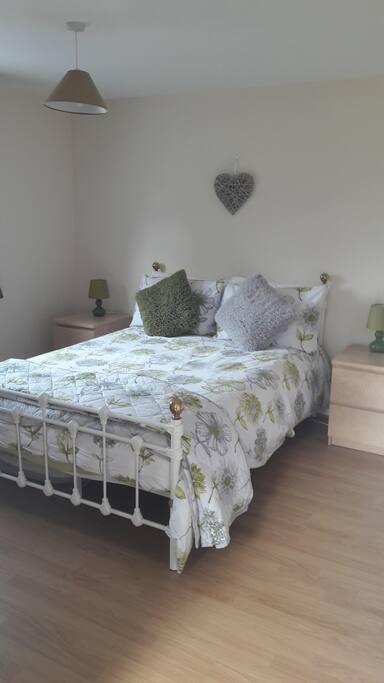Bedroom Alt view