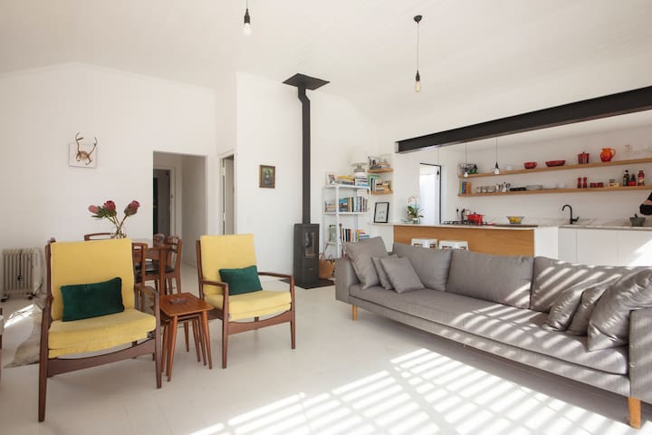 Beautiful Cape Town City Bowl Cottage.