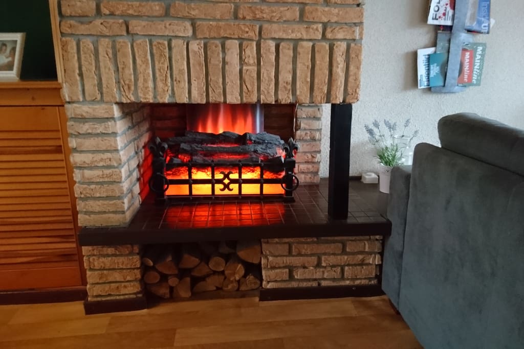 (Fake though cosy) fire place
