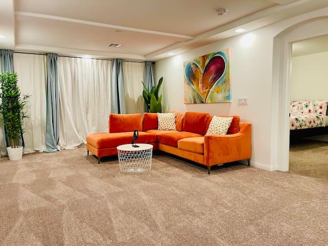 7 Beds | 3 Bath | Tri-Level