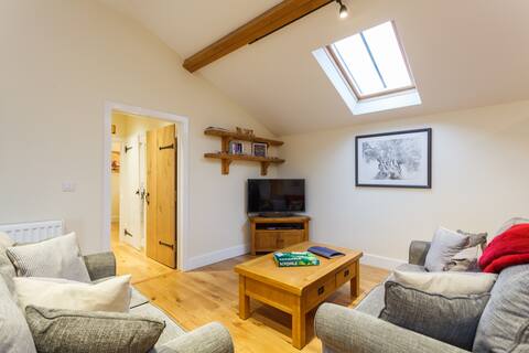 Chestnut Cottage - Brook Farmhouse