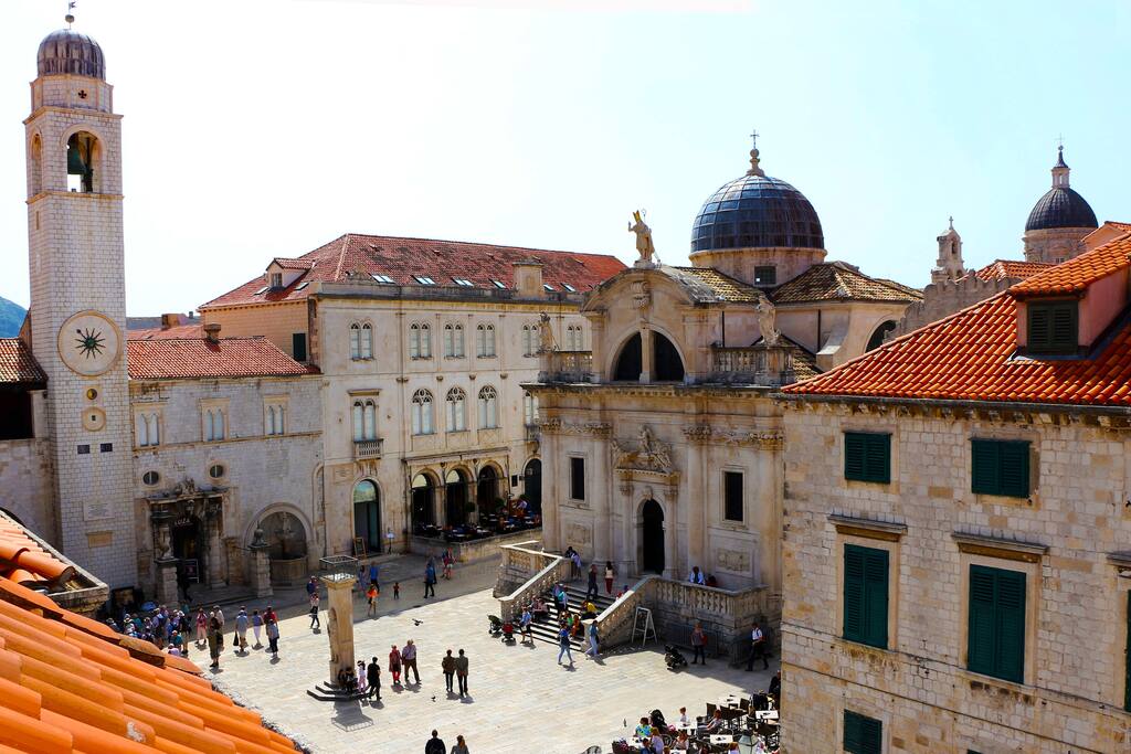 view from the window to the Stradun street