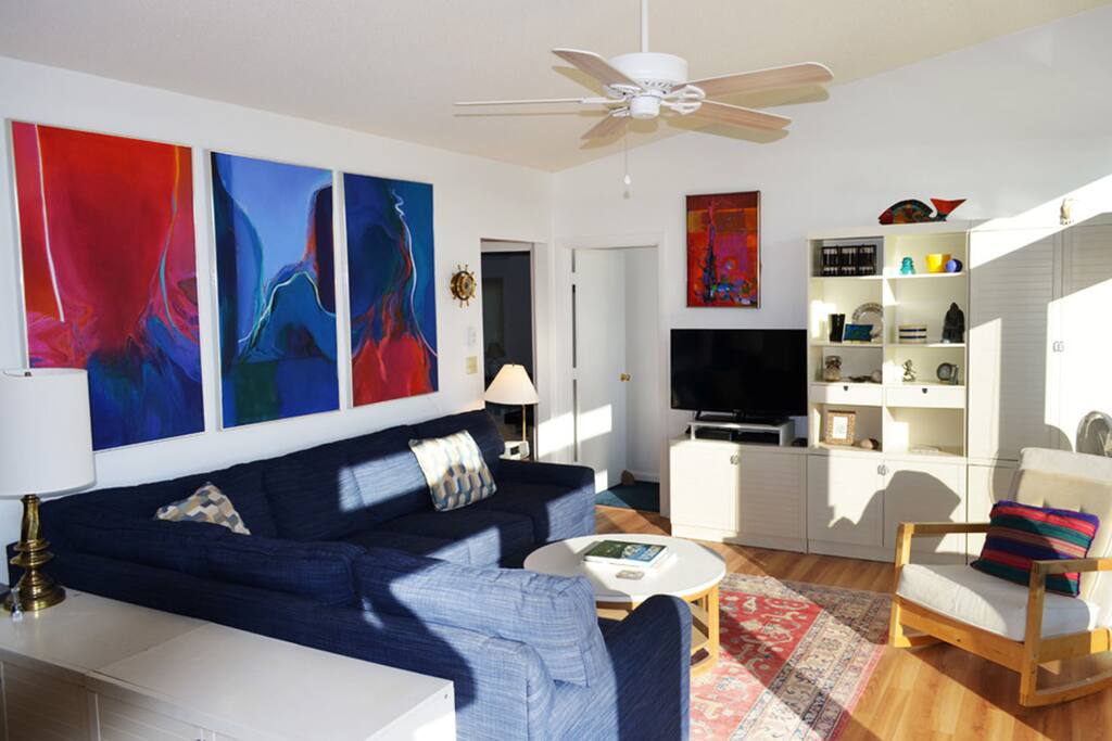 Salt Island Views-Living room.