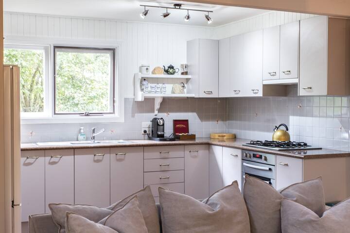 Coromandel Cottage Houses For Rent In Berrima New South Wales