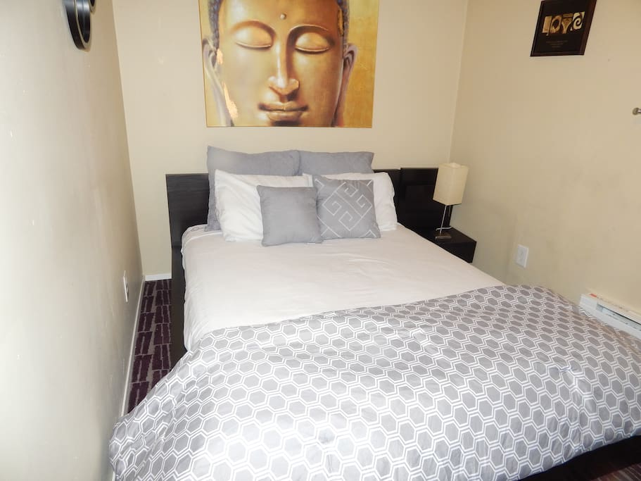 Queen Bedroom